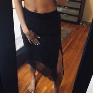 Aqua skirt w/lace trim, side slits & pockets